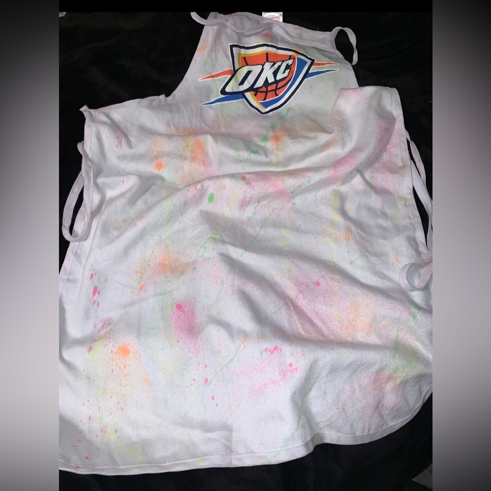 Tail Gating Since 1885 NBA Thunder White Spray Painted Apron One Size NWOT